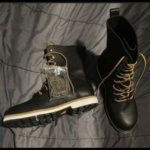 Sz 10-NIKE MEN'S "WOODRIDGE SUPREME 9"537343010